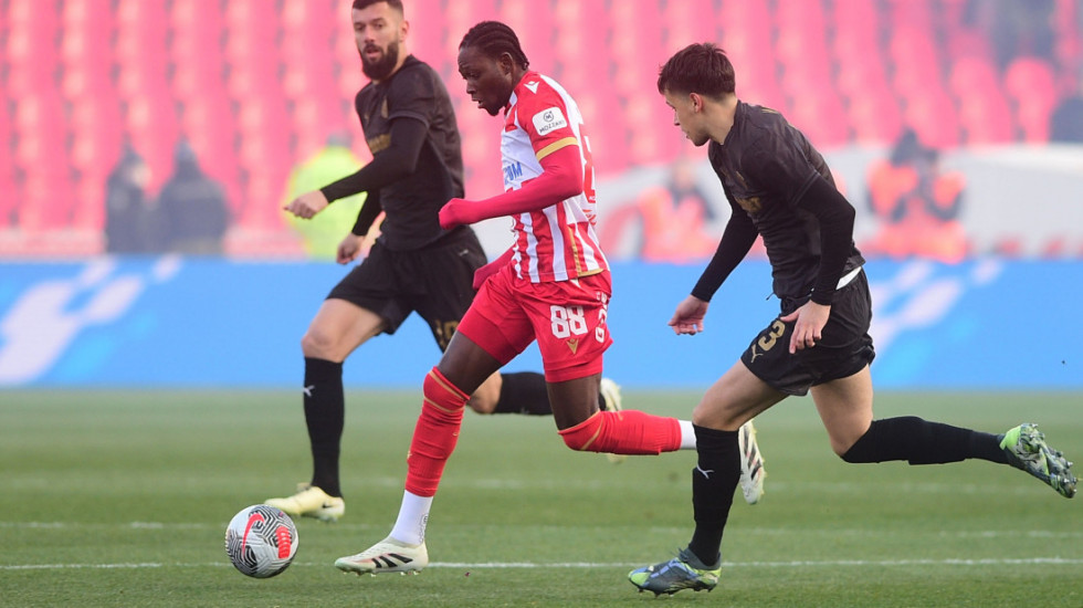 (FOTO) Crvena zvezda i Partizan izjednačeni u 175. "večitom derbiju", 3:3 u poslednjem minutu