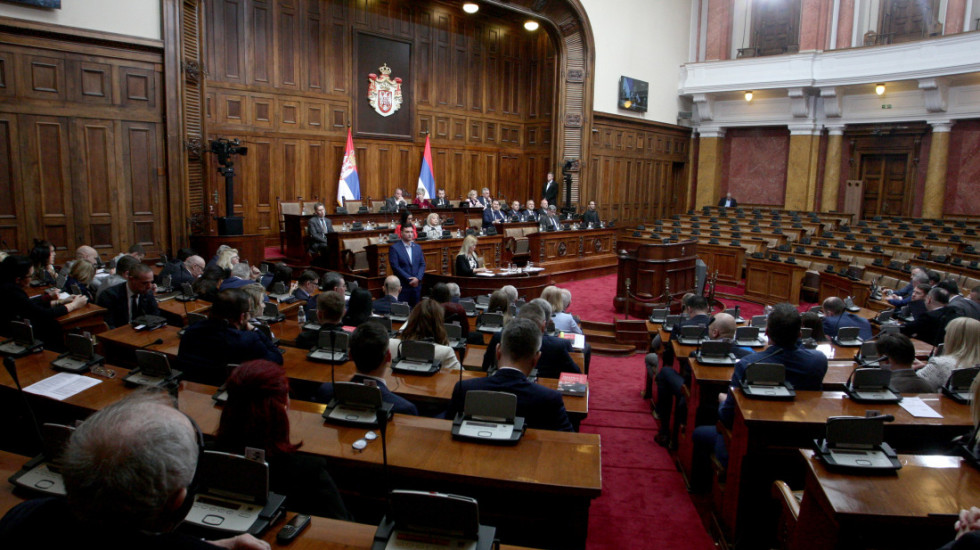 Skupština Srbije usvojila 23 predloga zakona, nastavak sednice u utorak