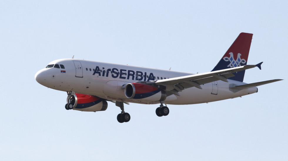 (FOTO) Er Srbija obogatila flotu novim avionom tipa embraer E-195