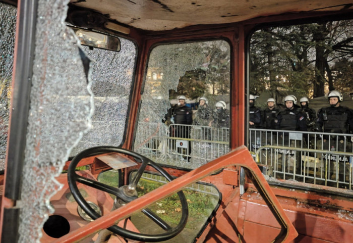 Protest studenata u blokadi ispred Policijske uprave za Grad Beograd zbog privođenja bivšeg kolege