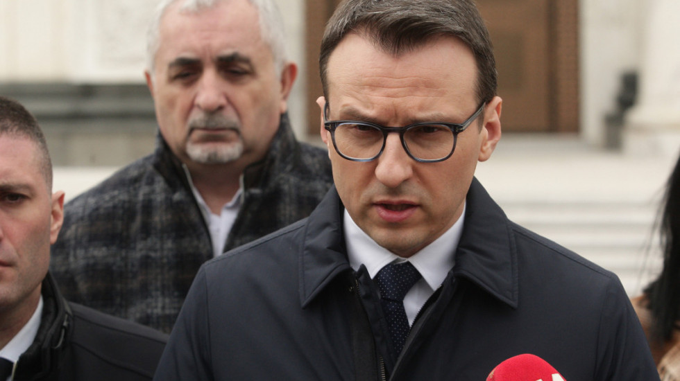 Petković: Po nalogu Kurtija na Jarinju i Brnjaku uhapšena trojica pripadnika MUP i penzionisani policajac