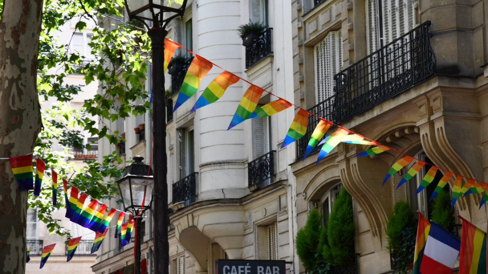 (VIDEO) Dvojica mladića izvela nacistički pozdrav u LGBT baru u Ljubljani, podneta krivična prijava
