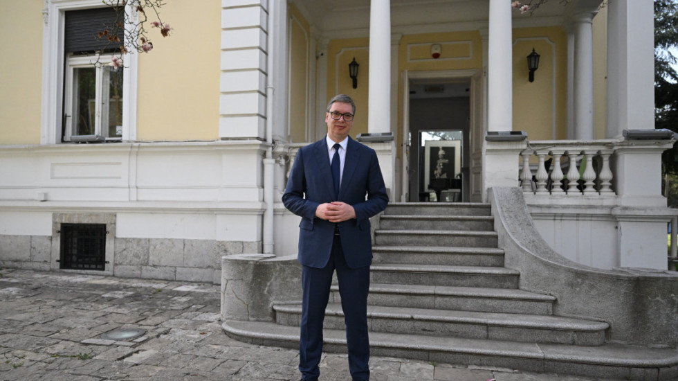 (FOTO) Vučić nakon prvog sastanka za osnivanje Pokreta: Vreme da se artikuliše velika snaga naroda