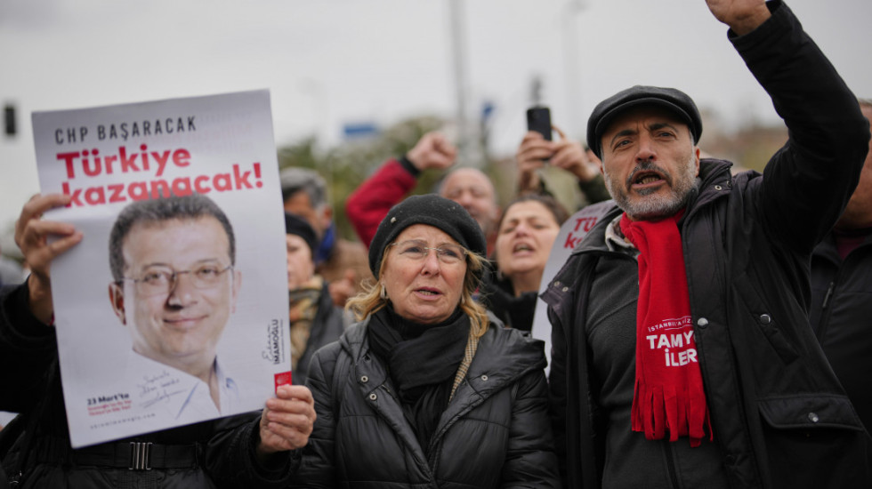 Imamoglu smenjen sa dužnosti gradonačelnika Istanbula nakon zvaničnog hapšenja