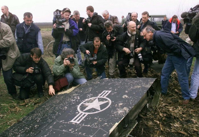 (FOTO/VIDEO) Dan kada su Buđanovci ušli u istoriju: Kako je pre 26 godina oboren "nevidljivi" avion F-117A