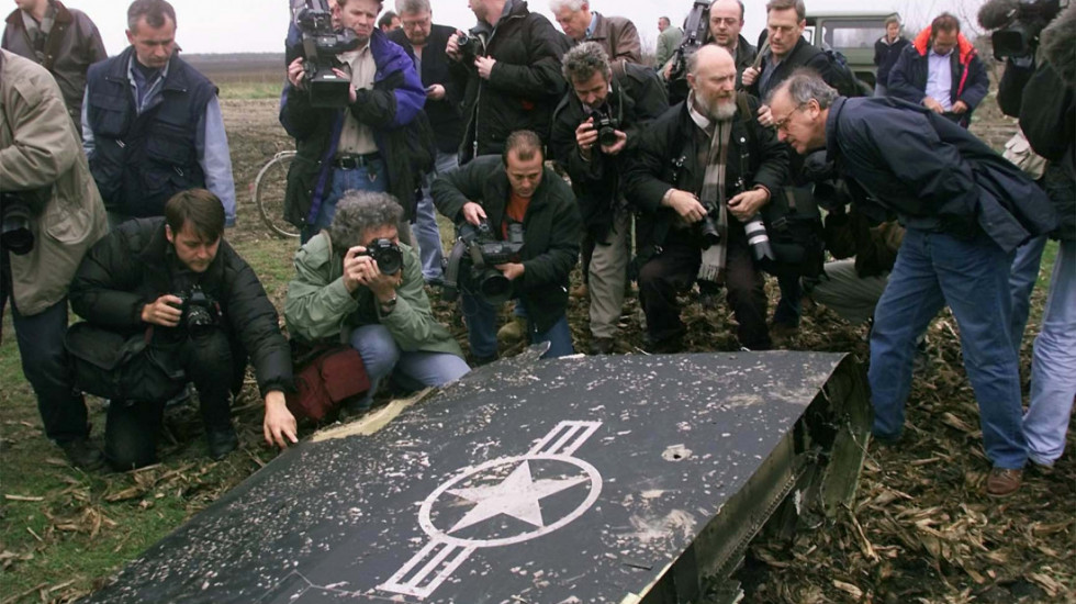 (FOTO/VIDEO) Dan kada su Buđanovci ušli u istoriju: Kako je pre 26 godina oboren "nevidljivi" avion F-117A