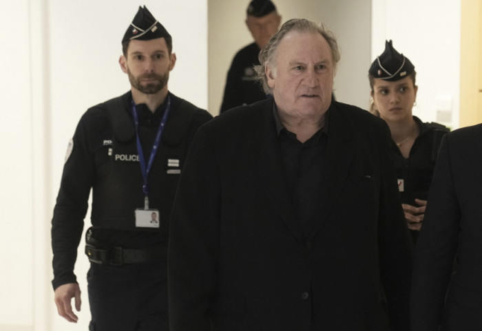 Sud u Parizu: Depardje kriv za seksualno zlostavljanje koleginice