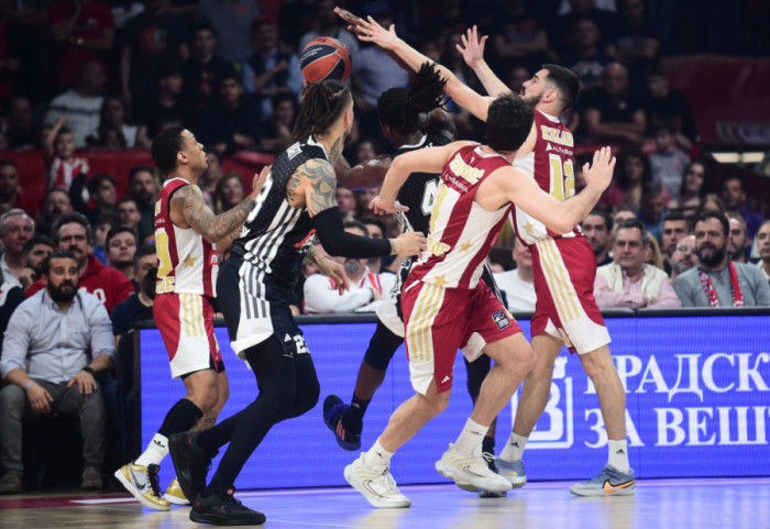 Zvezda "pregazila" Virtus u punoj Areni: Plej-of Evrolige sve bliži