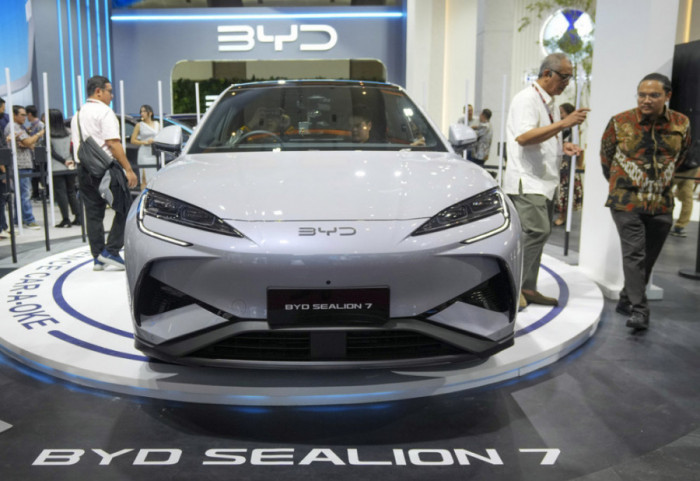 Kineski proizvođač električnih automobila BYD nadmašio Teslu: Registrovao prodaju od 100 milijardi dolara u 2024. godini