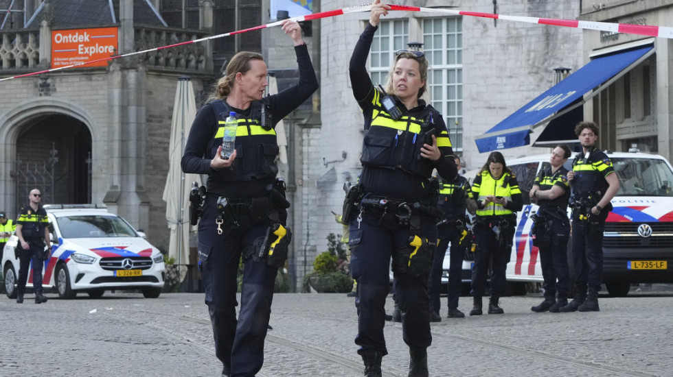 (FOTO) Ukrajinac uhapšen nakon što je nožem napao pet osoba u Amsterdamu