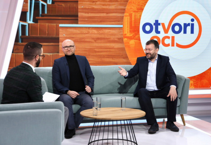 (VIDEO) Profesori za Newsmax Balkans: Antić tvrdi da je ugrožena i naredna akademska godina, Vranić poziva na dijalog