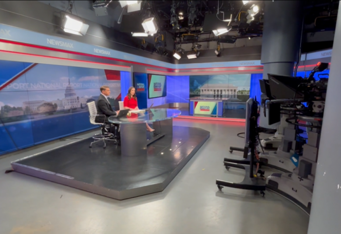 Akcije kablovskog kanala Newsmax skočile za više od 700 odsto prvog dana trgovanja na Njujorškoj berzi