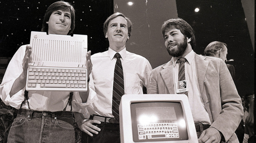 Od garaže do tehnološkog giganta: Pre skoro 50 godina Džobs, Voznijak i Vejn osnovali Apple