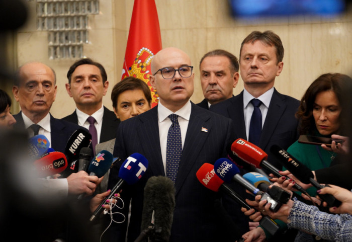SNS President After Consultations with Vucic on Candidate for Prime Minister: Choice Narrowed Down to Two Individuals