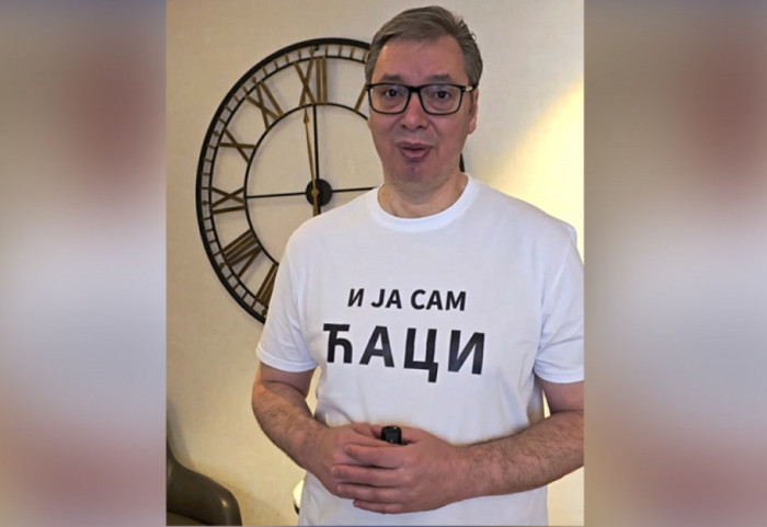 (VIDEO) Vučić čestitao Dan studenata svim akademcima u Srbiji u majici "I ja sam ćaci'