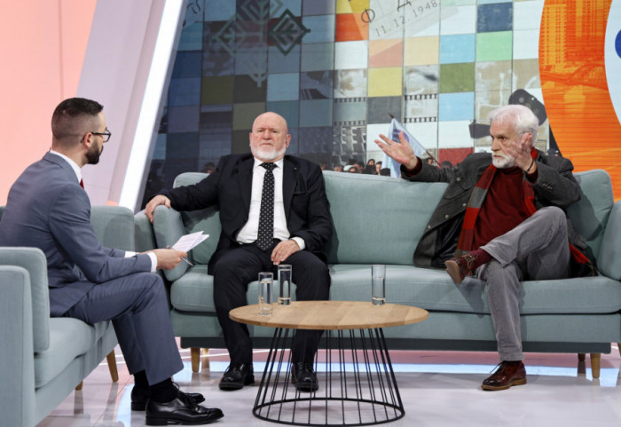 (VIDEO) Profesori FPN: "Važno je da Macut kao premijer otvori dijalog, vreme je da izađemo iz haosa"