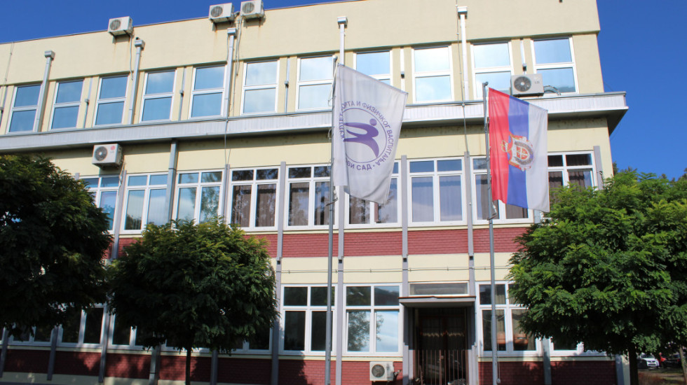 Novosadske fakultete od početka blokada napustilo više od 150 studenata, bar 30 zaposlenih dalo otkaz