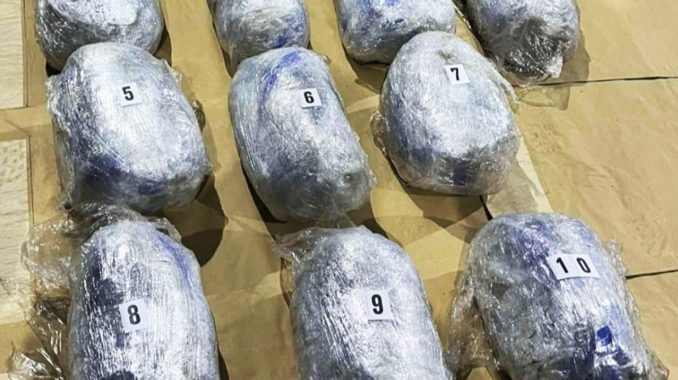 Na Rudnici uhapšen muškarac (37), krio više od 21 kilograma kanabisa u rezervnom točku