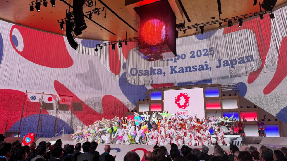 (FOTO) U Osaki otvoren EXPO 2025 u Japanu: Na otvaranju se vijorila zastava Srbije