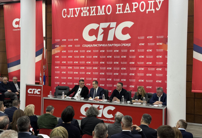 "Daćemo odlučujući doprinos miru": Glavni odbor SPS izglasao nastavak koalicije sa SNS