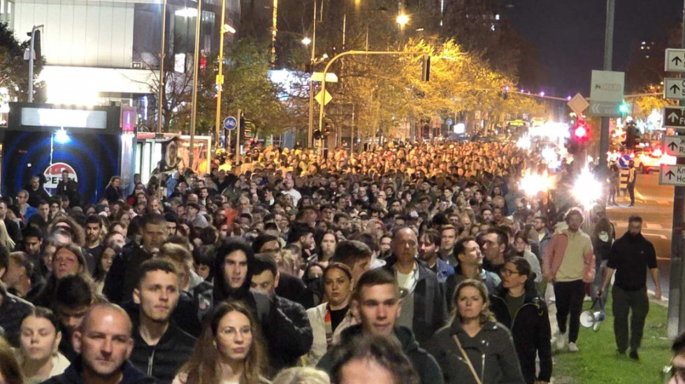 Studenti novosadskog FTN u blokadi izglasali zahtev za raspisivanje vanrednih parlamentarnih izbora