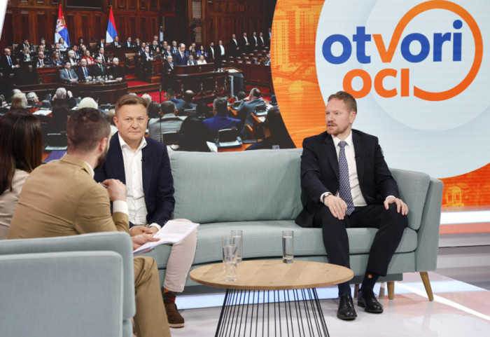(VIDEO) Gosti Newsmax Balkans o Macutovom ekspozeu: Da li će Srbija dobiti vladu kontinuiteta ili reformi