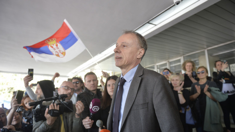 (FOTO) Rektor Đokić dva i po sata u policiji: Nisam učinio krivično delo, ovo je prijava protiv cele akademske zajednice