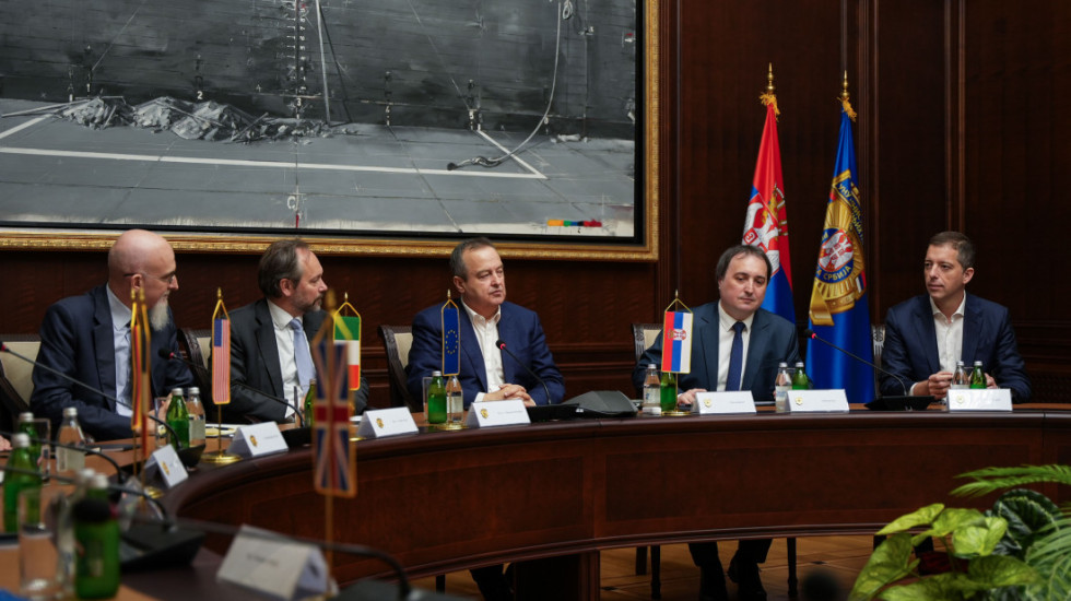 Ministri Dačić, Đurić i Vujić sa Kvintom i Evropskom unijom razgovarali o blokadi RTS