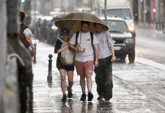 RHMZ upozorava na vremenske nepogode u Srbiji, crveni meteoalarm u delu zemlje