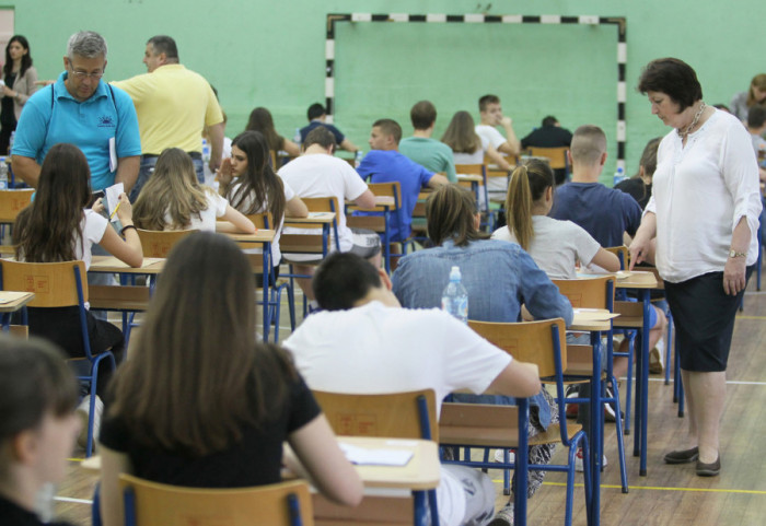 Osmaci u ponedeljak polažu završni test iz srpskog jezika