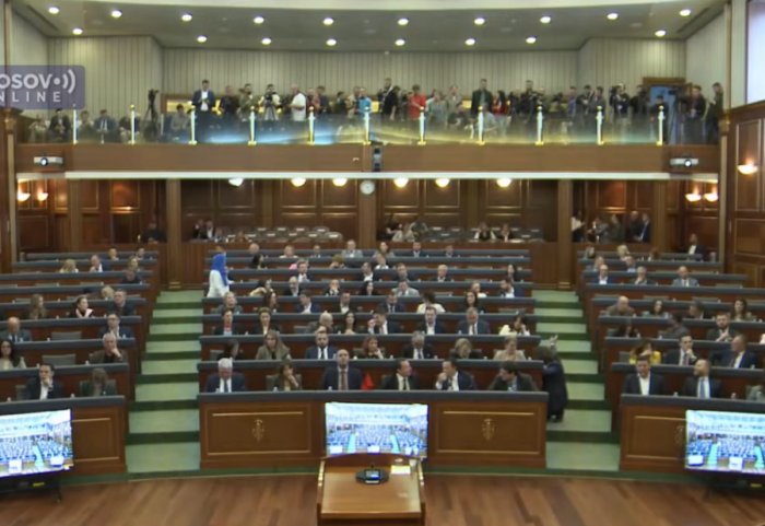 (VIDEO) Opet prekid konstitutivne sednice kosovskog parlamenta, Hadžiju peti put bez podrške