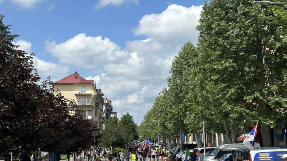 "Da se sva deca osećaju ravnopravno": Loznica finansira proslavu mature svih svojih srednjih škola