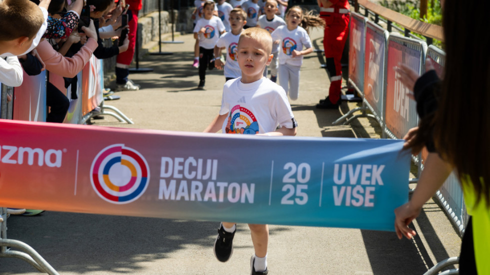 (FOTO) Vukan Stanković pobednik 29. Dečjeg maratona u ZOO vrtu: Istrčao stazu oko slonare za 38 sekundi