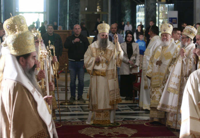 (FOTO) Počeo Sabor SPC, patrijarh Porfirije služi liturgiju u Hramu Svetog Save