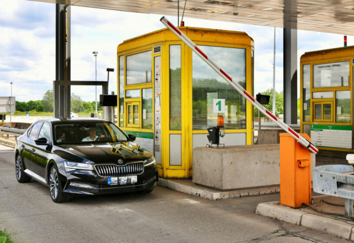 (FOTO) Putevi Srbije: Srpskim tagom od danas i kroz Hrvatsku, više nema zadržavanja na naplatnim stanicama