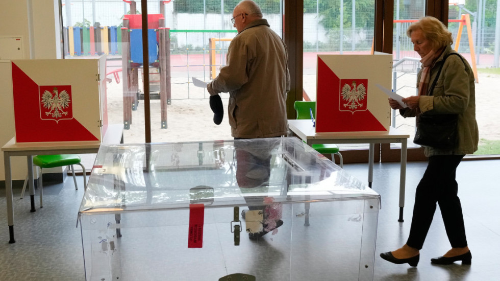 Poljska bira predsednika: U trci 13 kandidata, presudni izbori za premijera Tuska