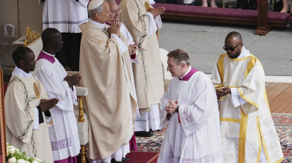 Papa Lav na nedeljnoj misi kritikovao nacionalističke politike