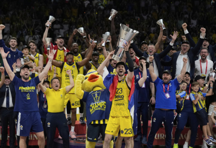 Evroligu za 25 godina osvojilo 15 srpskih reprezentativaca: Micić dva puta zaredom, Bodiroga tri trofeja