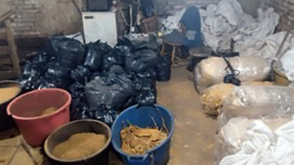 (FOTO) Policija u Pančevu pronašla skoro 400 kilograma duvana kod muškarca (49) iz Kovina