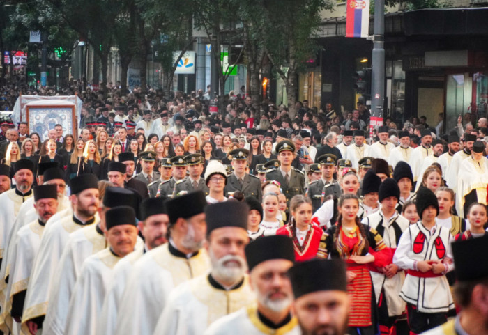 (FOTO) Slavi se Spasovdan: Litija stigla do Slavije gde je održana molitva