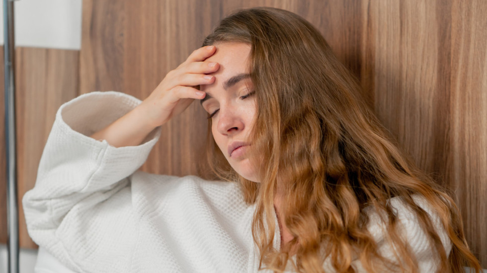 Umor, promene raspoloženja, žeđ: Možda imate hormonski disbalans