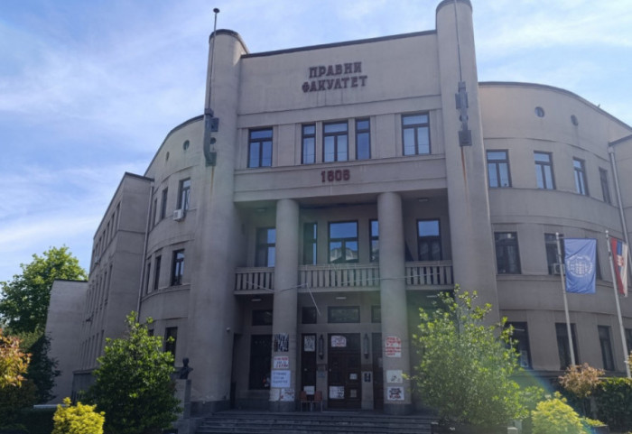 Student Pravnog fakulteta delimično priznao da je napao profesorku, portira i kolegu, naloženo ispitivanje svedoka