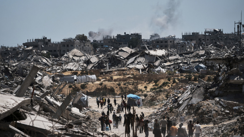 Palestinci tvrde: Izraelski tenkovi ubili 59 ljudi u Gazi dok su pokušavali da dobiju humanitarnu pomoć