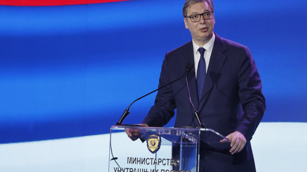 Vučić na obeležavanju Dana MUP: Policiji ne bi trebalo smanjivati već dati čvršća ovlašćenja