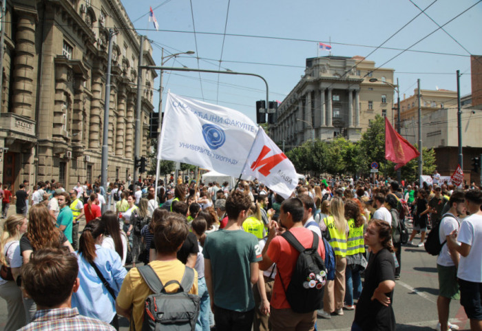 Protest by the Academic Community in Front of the Serbian Government, Surrounding Streets Blocked