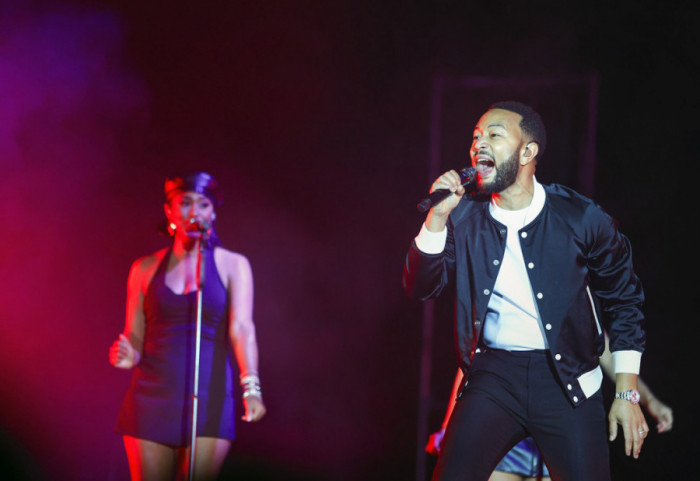 (FOTO) Prvi put pred Beograđanima: Pop pevač Džon Ledžend nastupio u okviru Belgrade River Festa