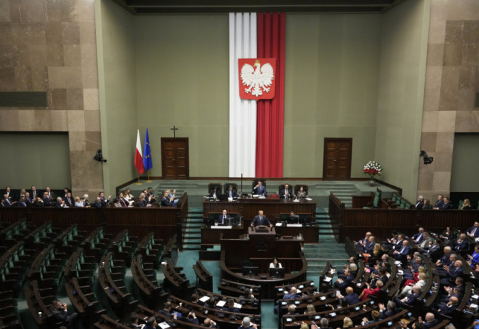 Tusk: Poljska bi mogla da izgubi više od dve milijarde dolara zbog američkih carina