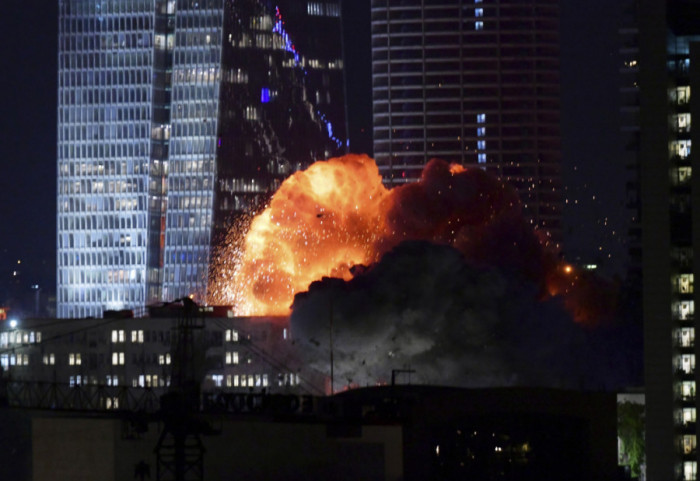 (FOTO/VIDEO) Rat Irana i Izraela: Eksplozije u Teheranu, ubijeno 78 Iranaca, u Tel Avivu povređene 42 osobe
