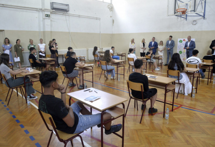 Drugi dan male mature, osmaci polagali završni test iz matematike