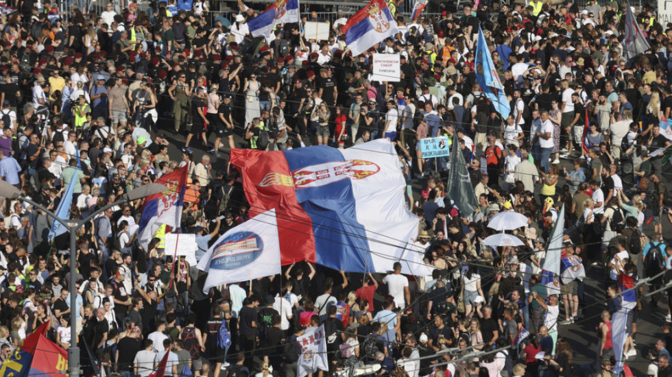 Da li je studentskim pokretom zavladao velikosrpski nacionalizam: Nemački list o govorima na vidovdanskom protestu